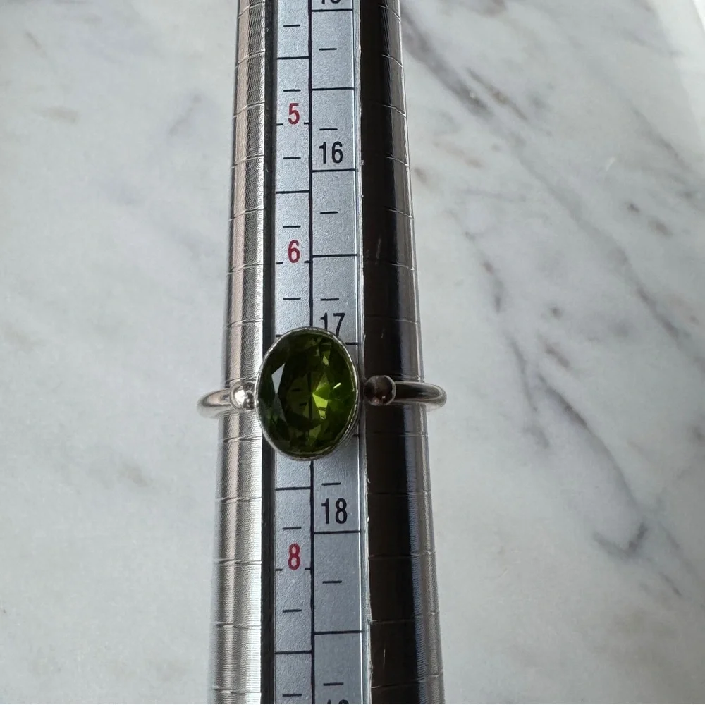 NWOT Sundance Jewel Ring, Peridot, Sterling Silver - Picture 5 of 6